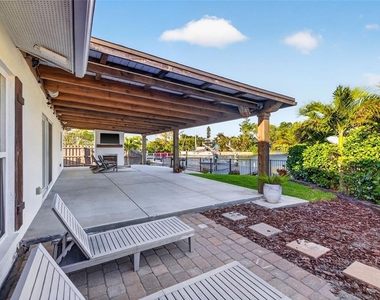 4200 Beach Drive Se - Photo Thumbnail 14