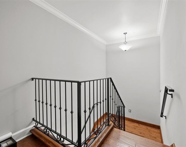 300 Beach Drive Ne - Photo Thumbnail 14
