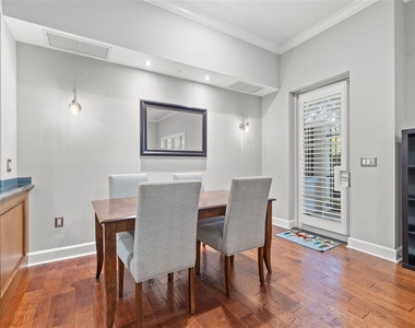 300 Beach Drive Ne - Photo Thumbnail 7