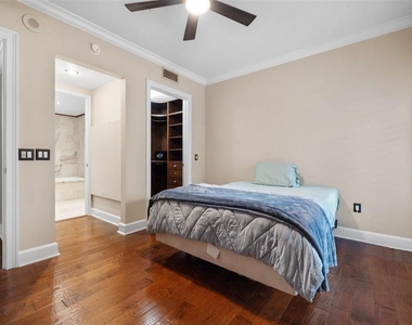 300 Beach Drive Ne - Photo Thumbnail 18