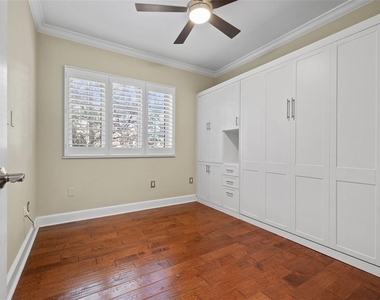 300 Beach Drive Ne - Photo Thumbnail 15