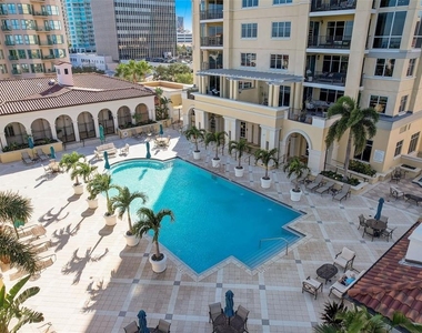 300 Beach Drive Ne - Photo Thumbnail 50