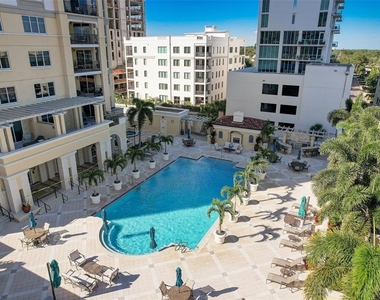 300 Beach Drive Ne - Photo Thumbnail 49