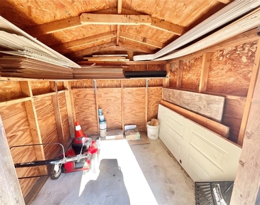 3127 Corona Drive - Photo Thumbnail 15