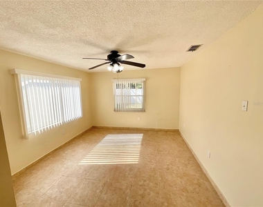 3127 Corona Drive - Photo Thumbnail 8