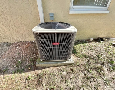 3127 Corona Drive - Photo Thumbnail 18