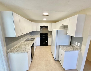 3127 Corona Drive - Photo Thumbnail 3