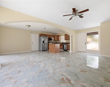 8517 Renald Boulevard - Photo Thumbnail 2