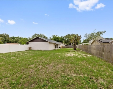 8517 Renald Boulevard - Photo Thumbnail 16