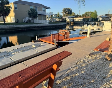 6623 Boatyard Drive - Photo Thumbnail 10