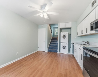 4233 La Sorrento Court - Photo Thumbnail 5