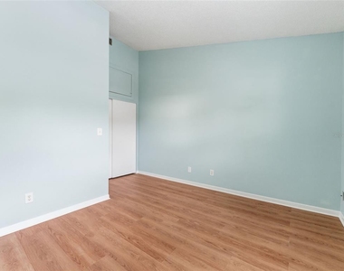 4233 La Sorrento Court - Photo Thumbnail 12
