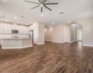 4830 Isola Court - Photo Thumbnail 7