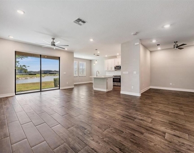 4830 Isola Court - Photo Thumbnail 9