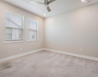 4830 Isola Court - Photo Thumbnail 17