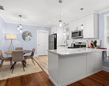 319 Bethel Avenue S - Photo Thumbnail 7