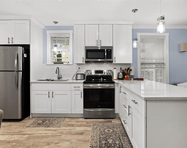 319 Bethel Avenue S - Photo Thumbnail 8