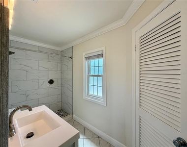 5117 Salmon Drive Se - Photo Thumbnail 13