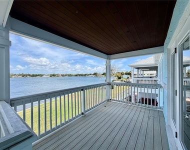 5117 Salmon Drive Se - Photo Thumbnail 16