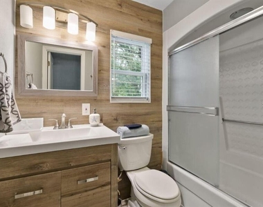 2911 E 97th Avenue - Photo Thumbnail 17