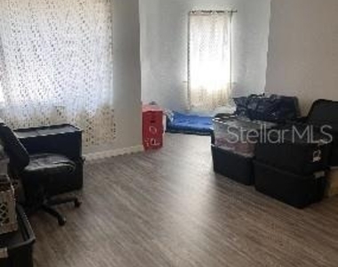 7210 N Manhattan Avenue - Photo Thumbnail 18