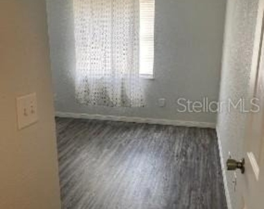 7210 N Manhattan Avenue - Photo Thumbnail 16
