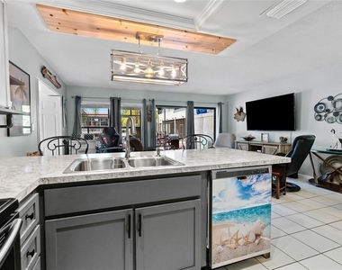 2571 Cyprus Drive - Photo Thumbnail 14