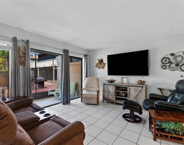 2571 Cyprus Drive - Photo Thumbnail 2