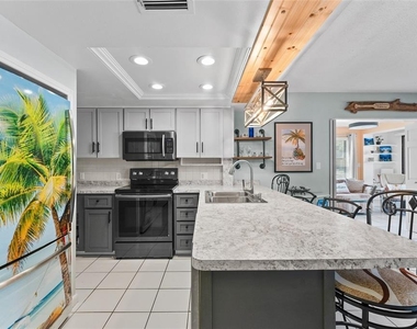 2571 Cyprus Drive - Photo Thumbnail 12