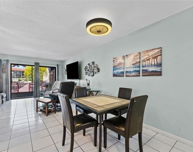 2571 Cyprus Drive - Photo Thumbnail 8
