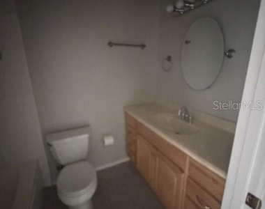 300 Kent Place - Photo Thumbnail 4