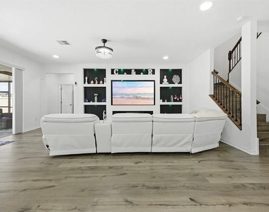 7792 Notched Pine Bend - Photo Thumbnail 4