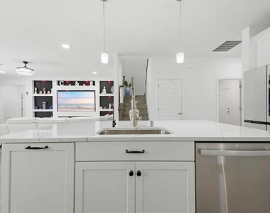 7792 Notched Pine Bend - Photo Thumbnail 16