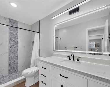 6025 Shore Boulevard S - Photo Thumbnail 18