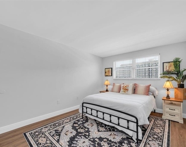6025 Shore Boulevard S - Photo Thumbnail 15