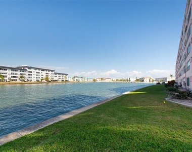 6025 Shore Boulevard S - Photo Thumbnail 21