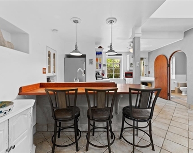 515 Crystal Beach Avenue - Photo Thumbnail 9