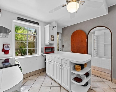 515 Crystal Beach Avenue - Photo Thumbnail 12