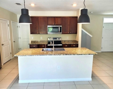 32871 Brooks Hawk Lane - Photo Thumbnail 15