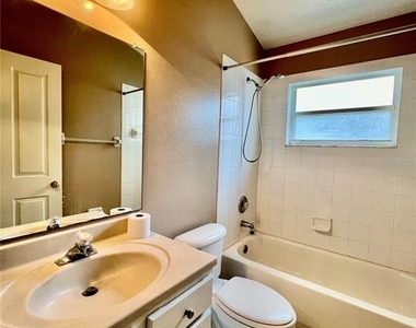 18241 Collridge Drive - Photo Thumbnail 33