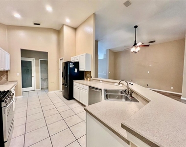 18241 Collridge Drive - Photo Thumbnail 19