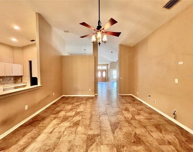18241 Collridge Drive - Photo Thumbnail 14