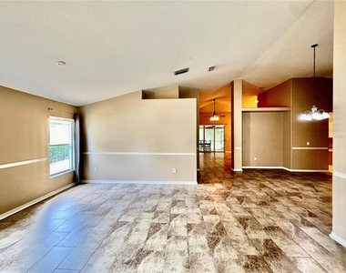 18241 Collridge Drive - Photo Thumbnail 4