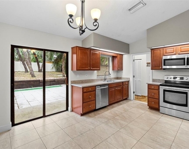 723 Pent Street - Photo Thumbnail 6