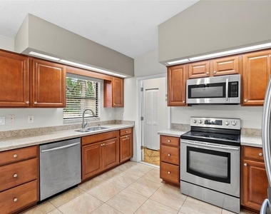 723 Pent Street - Photo Thumbnail 9