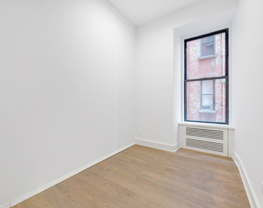 Madison Avenue - Photo Thumbnail 3