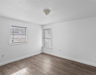 4103 N Howard Avenue - Photo Thumbnail 11