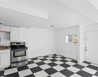 4103 N Howard Avenue - Photo Thumbnail 7