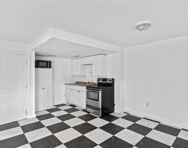4103 N Howard Avenue - Photo Thumbnail 9