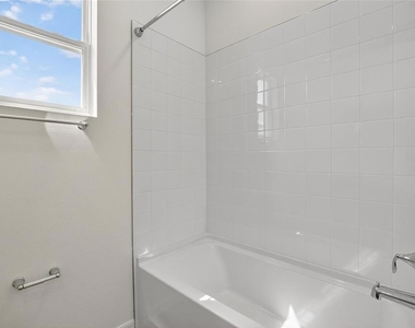 4025 Westwood Fields Loop - Photo Thumbnail 32